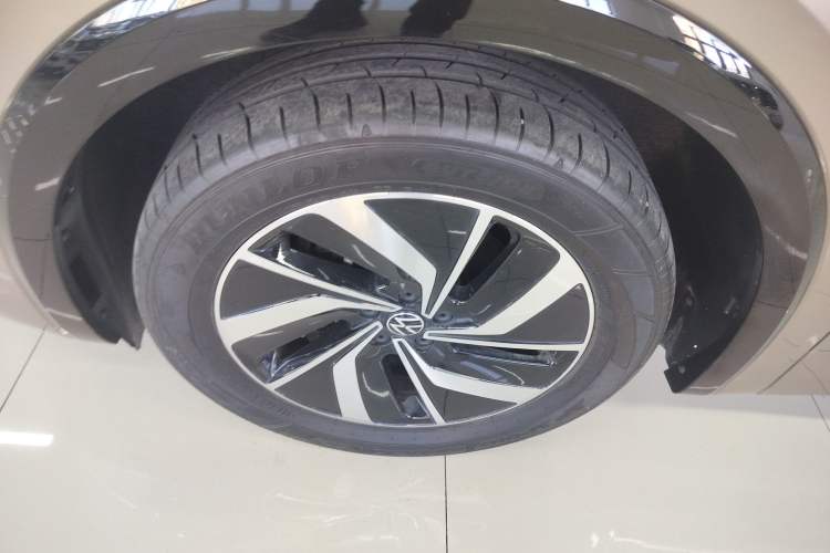 Used Volkswagen Viloran 2023 380TSI Luxury Edition