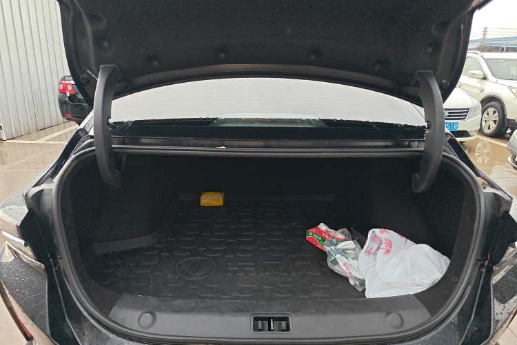 Used Dongfeng Aeolus Yixuan MAX 2021 1.5T Ultra-Stylish Trendsetter Edition