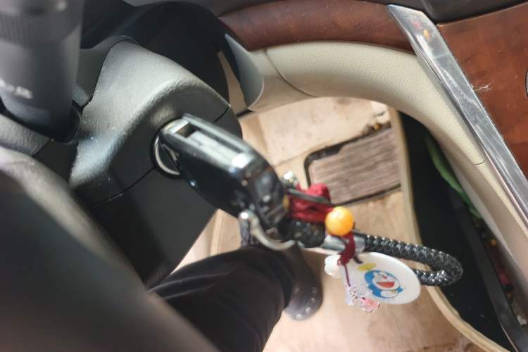 Used Roewe 950 2012 2.0L Comfort Edition Vehicle Key