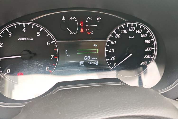 Used Nissan Tiida 2016 1.6L CVT Cool Dynamic Edition

