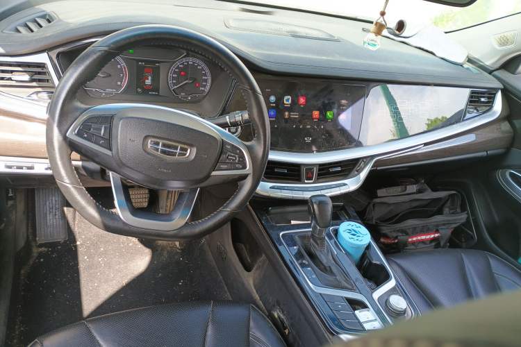 Used Geely Auto Emgrand GT 2020 Revised 1.8T Navigation Edition Center Console