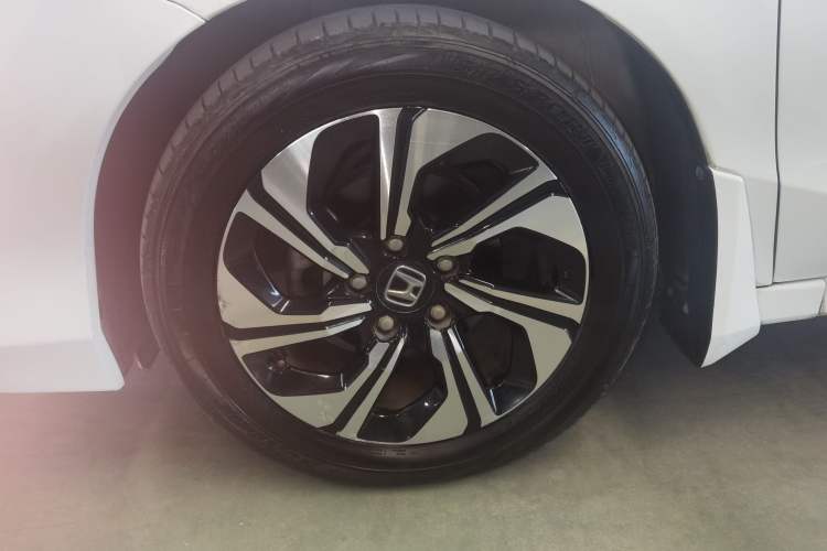 Used Honda Crider 2016 1.8L CVT Comfort Version Left Front Wheel Hub