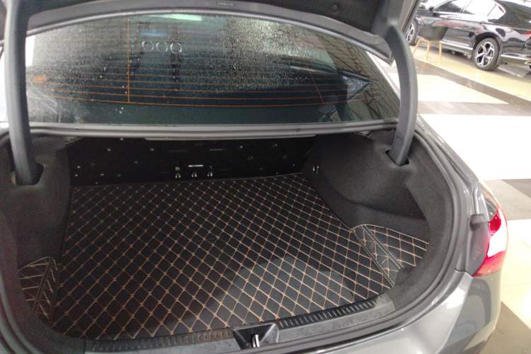 Used Mercedes-Benz A-Class 2025 A 200 L Fashion Model
