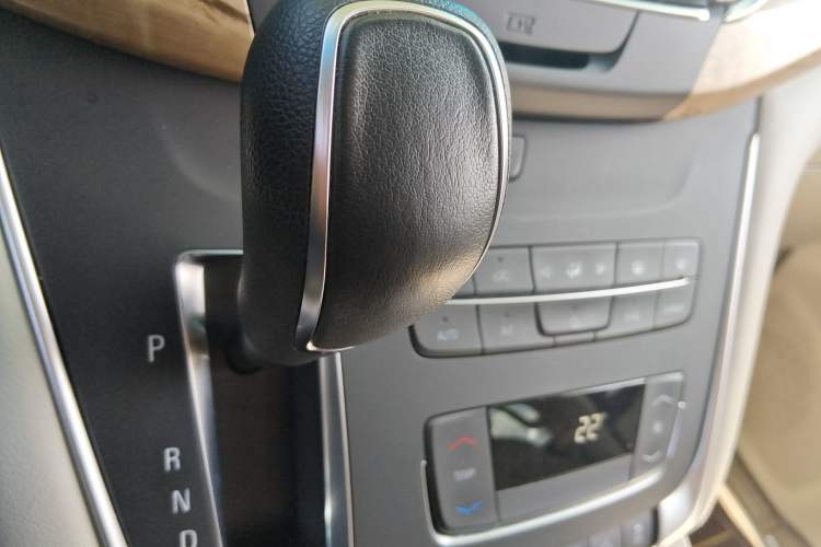 Used Buick GL8 2017 ES 28T Comfort Model China V Standard
