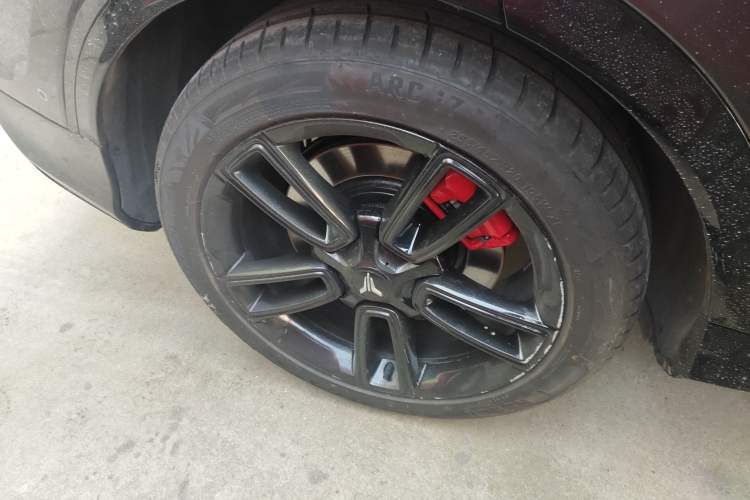 Used VOYAH FREE 2025 318 259 km All-Wheel-Drive Exploration Edition