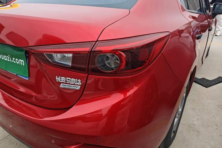 Used Mazda Mazda 3 Axela 2017 Sedan 1.5L Automatic Luxury Model Emission Standard China V
