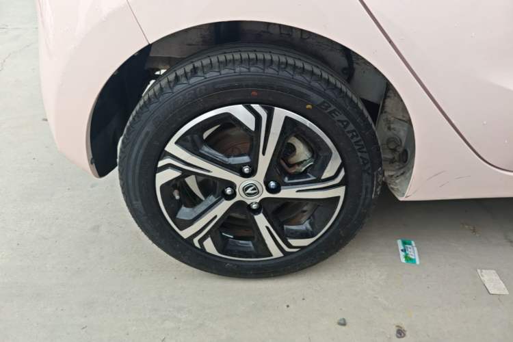 Used CHANGAN Benni E-Star 2022 Charming Edition Colorful Model Lithium Iron Phosphate

