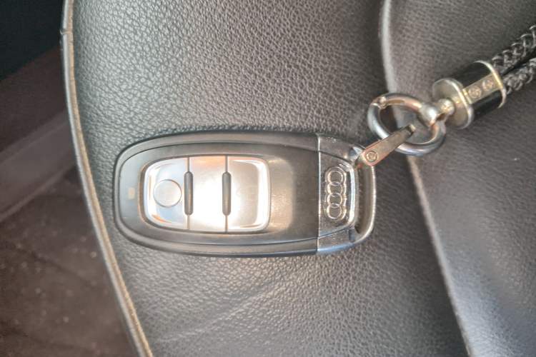 Used Audi A4L 2015 35 TFSI Automatic Comfort Model Vehicle Key