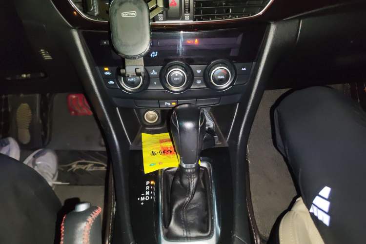 Used Mazda Atenza 2014 2.0L Blue Sky Luxury Edition