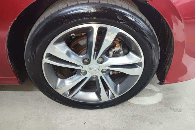 Used Geely Auto Binray 2019 200T DCT Binzhi Edition Right Front Wheel Hub