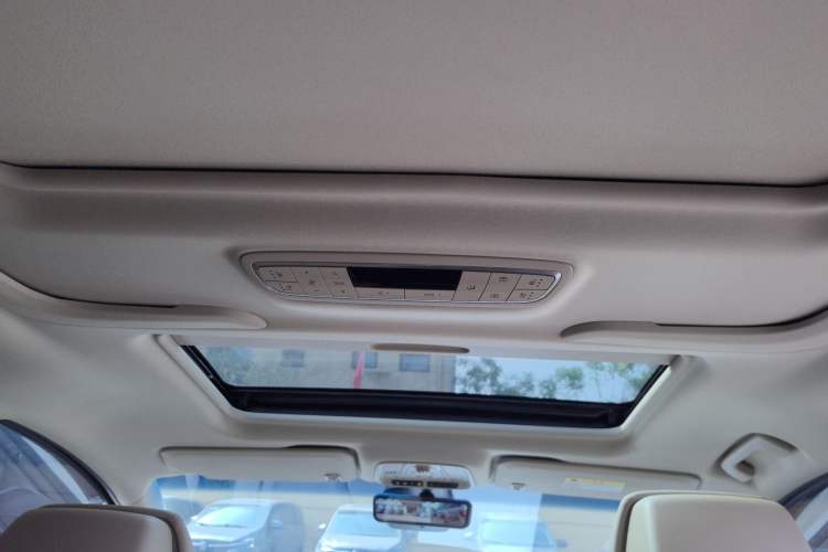 Used Buick GL8 2022 ES Landtrek 653T Flagship Model
