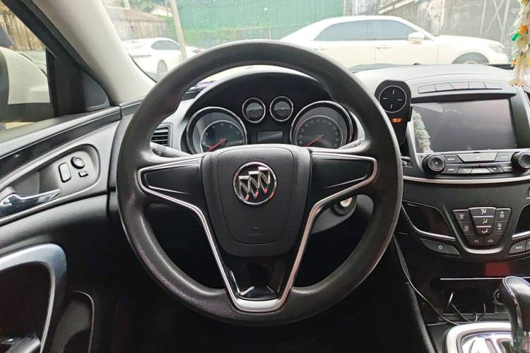 Used Buick Regal 2015 1.6T Leading Technology Model Steering Wheel