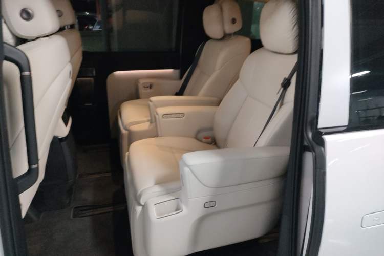 Used Li Auto MEGA 2025 Home Family Special Edition