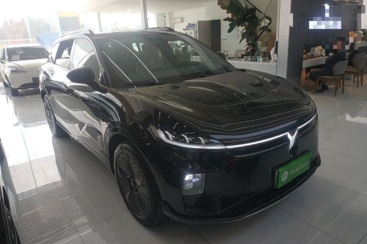 Used VOYAH COURAGE 2024 Long-Range Supercharge Edition Front Right 45 Deg