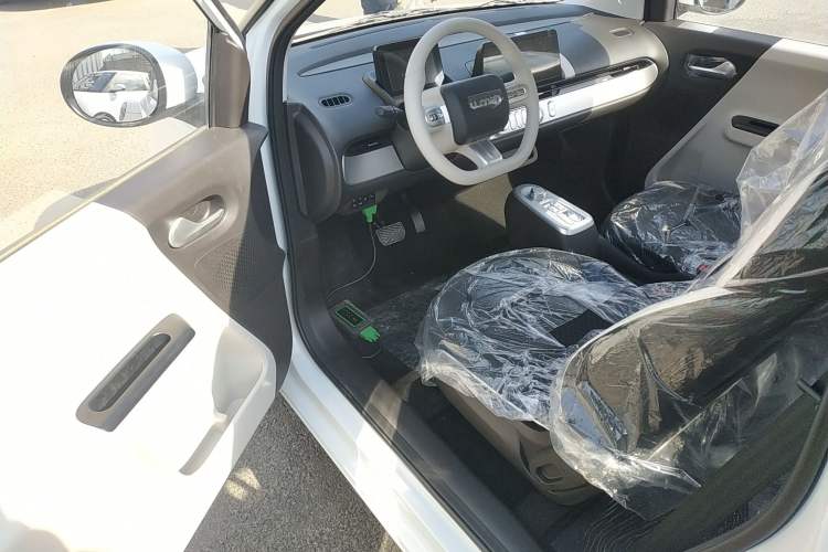 Used CHANGAN NEVO Lumin 2026 Model Treasure Edition 205km Passionate Beige Ningde Driver Seat