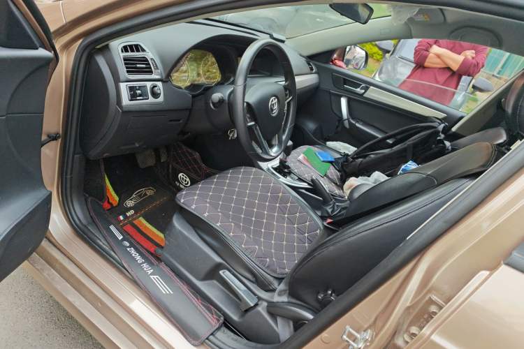 Used Brilliance H530 2017 1.6L Automatic Comfort Model Left Front Seat