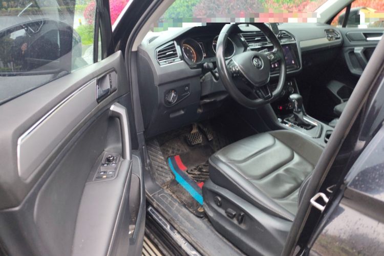 Used Volkswagen Tiguan L 2020 330TSI Automatic Two-Wheel Drive Panoramic Comfort Edition China VI Standard
