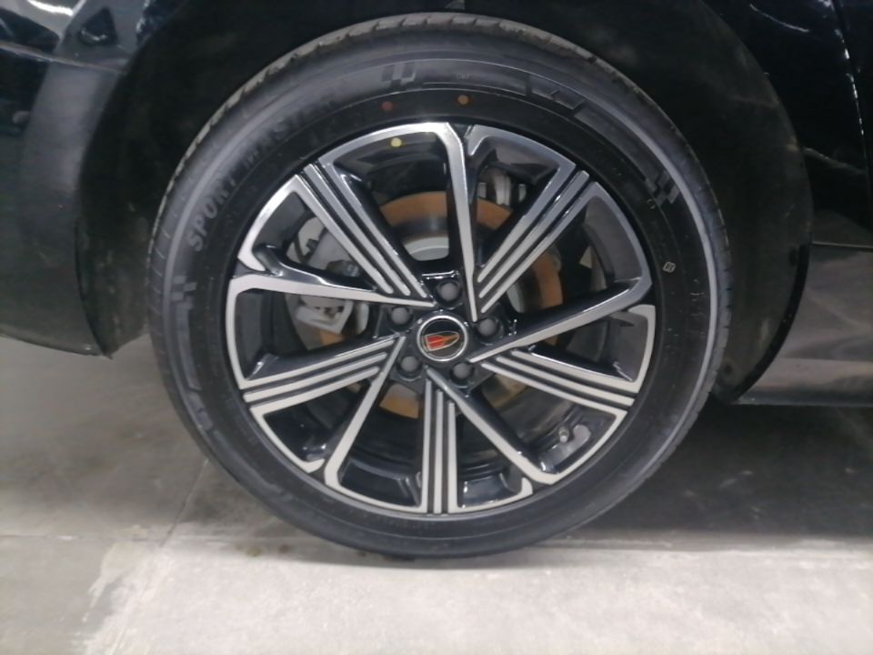 Hongqi H5 PHEV 2025 130 Super Hybrid Version — снимка 11