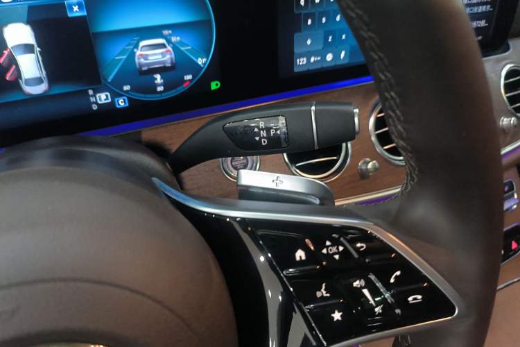 Used Mercedes-Benz E-Class 2023 Updated E 300 L Fashion Edition
