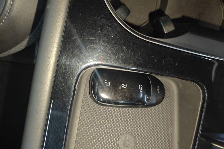 Used Li Auto ONE 2020 Extended-Range 6-Seater Version Interior 1