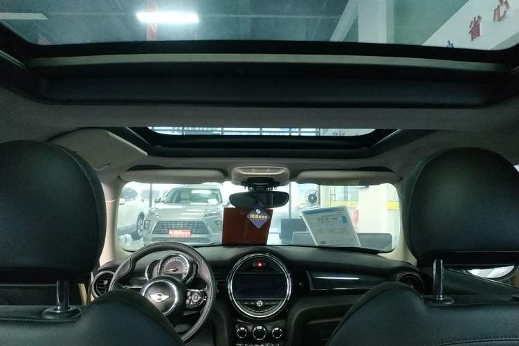 Used MINI 2018 1.5T COOPER Artist