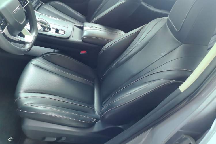 Used Venucia V 2021 260T Idol Edition