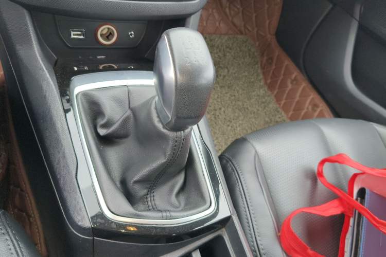 Used Peugeot 408 2014 1.8L Manual Leading Edition
