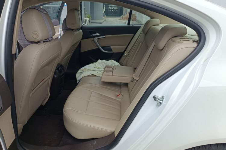 Used Buick Regal 2015 2.0L Elite Fashion Edition Left Rear Seat