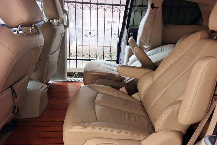 Used Buick GL8 2014 3.0L GT Luxury Business Haoya Edition Left Rear Seat