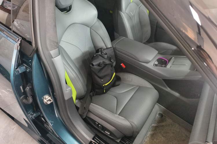 Used XPeng P7 2025 Model—820 Ultra Long Range Ultra Right Front Seat