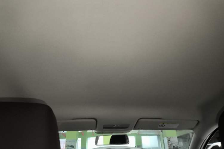 Used Volkswagen Santana 2015 1.6L Automatic Fashion Edition Headliner