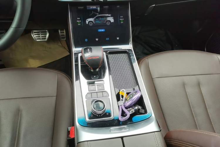 Used JETOUR X90 PLUS 2023 2.0T DCT Castle 7-Seater Gear Lever