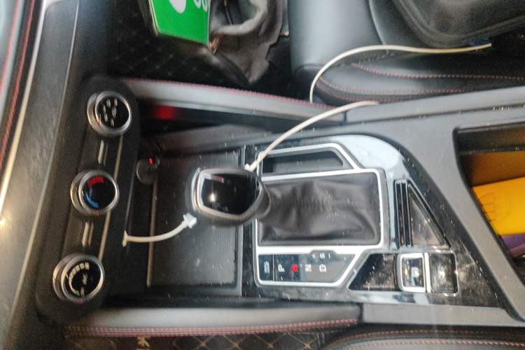 Used Dongfeng Fengon 500 2022 1.5T CVT Comfort Edition Gear Lever