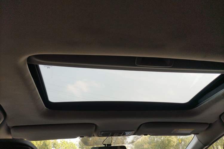 Used Honda Jade 2017 1.8L automatic Comfort version 5 seats