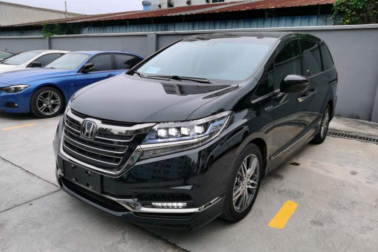 Used Honda Elysion 2019 2.0L Hybrid Luxury Edition

