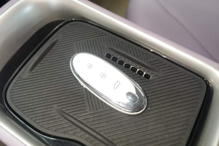 Used Dongfeng NAMMI 01 2024 New Edition 330 Plus Smart+
