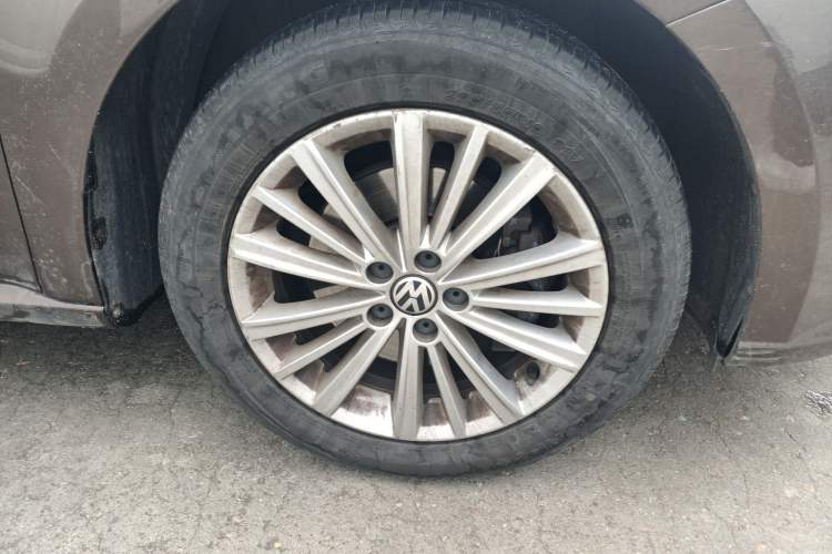 Used Volkswagen Gran Lavida 2013 1.4 TSI Manual Comfort Model