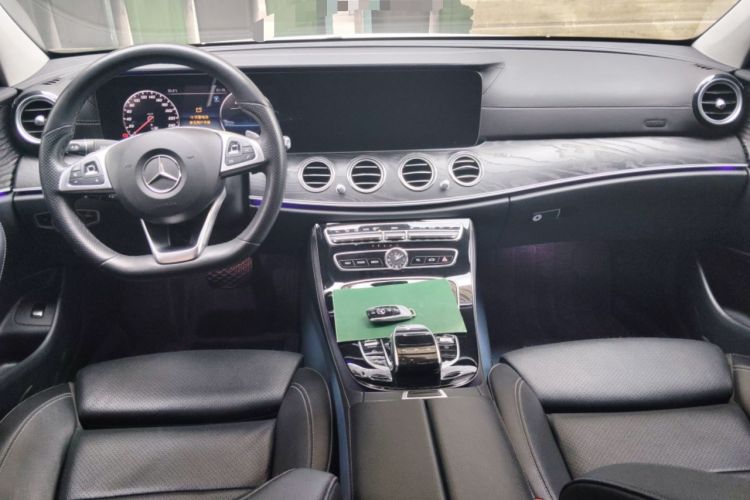 Used Mercedes-Benz E-Class 2017 E 200 L Sport 4MATIC Center Console