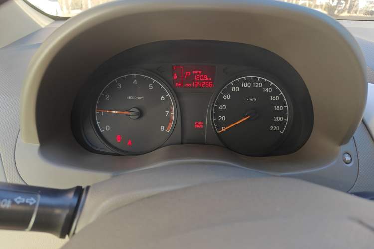 Used Hyundai Verna (older generation) 2010 Sedan 1.4L Automatic Comfort Model GS
