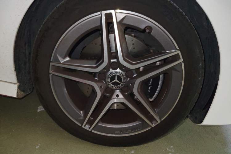 Used Mercedes-Benz CLA 2024 CLA 200 Right Front Wheel Hub