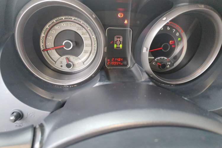 Used Mitsubishi Pajero 2015 3.0L Automatic Luxury Version China IV Standard Odometer Close Up