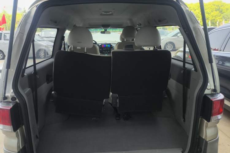 Used FORTHING Lingzhi 2017 M3L 1.6L 7-Seater Comfort Model
