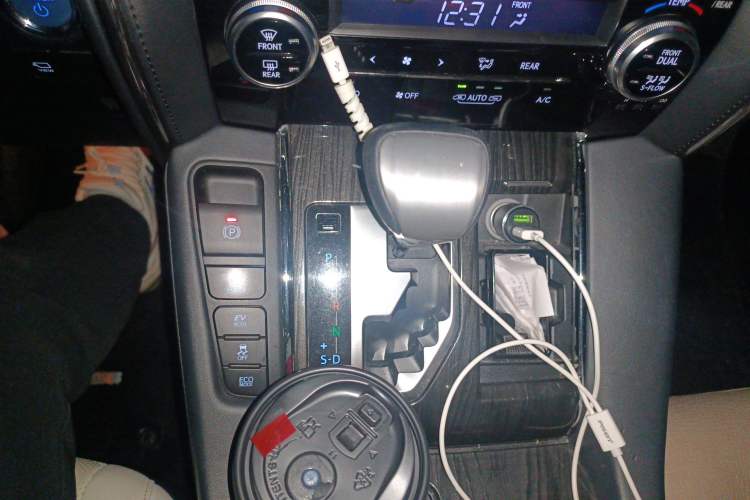 Used Lexus LM 2020 300h Four-Seat Grand Edition
