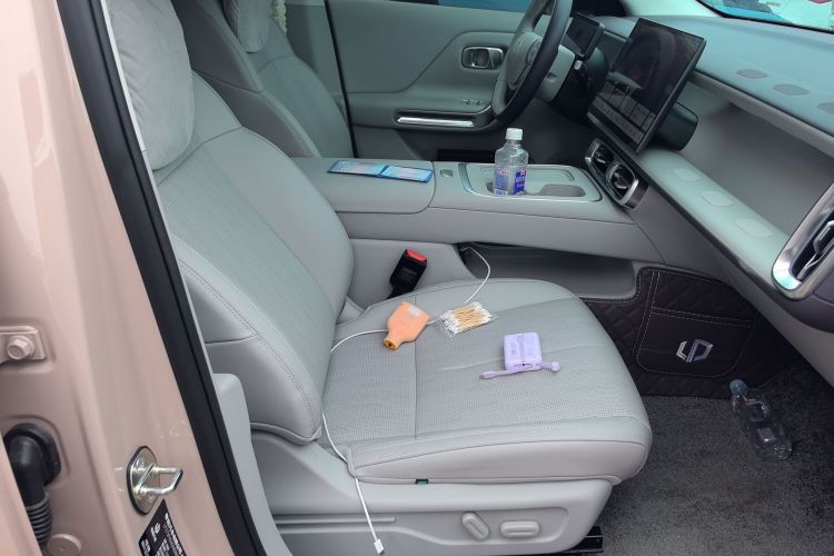 Used Leapmotor B01 2025 650 LiDAR Edition Right Front Seat