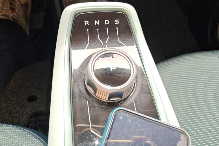 Used CHANGAN Benni E-Star 2022 National Edition Colorful Limited Edition (Fast-Charging Version) Lithium NMC Gear Lever