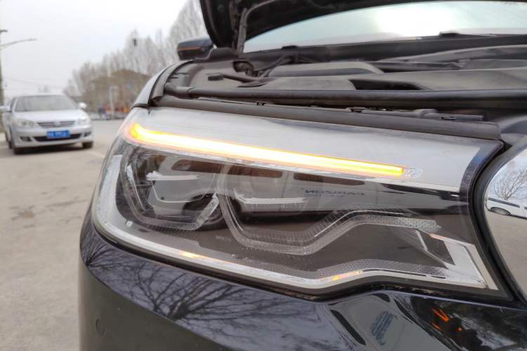 Used BMW 5 Series 2018 530Li Leading Model M Sport Package