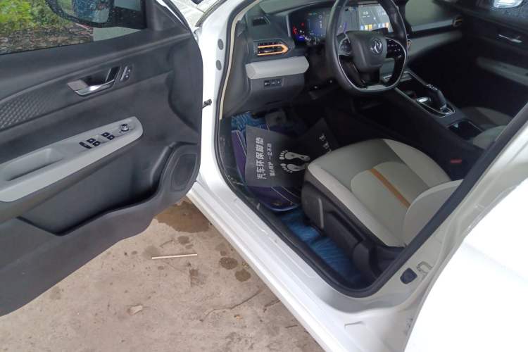 Used Dongfeng Aeolus E70 2023 PRO Smart Drive Edition Interior 3