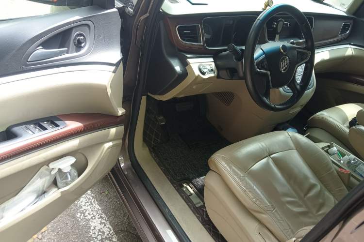 Used Buick GL8 2014 2.4L LT Luxury Business Executive Edition
