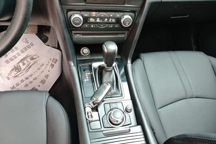 Used Mazda 3 Axela 2017 Sedan 1.5L Automatic Luxury Model Emission Standard China V