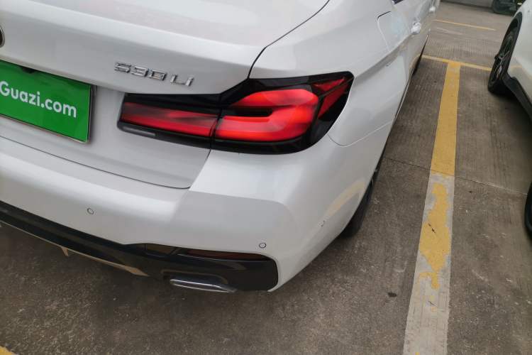 Used BMW 5 Series 2023 530Li Leading Model M Sport Package Exterior 3